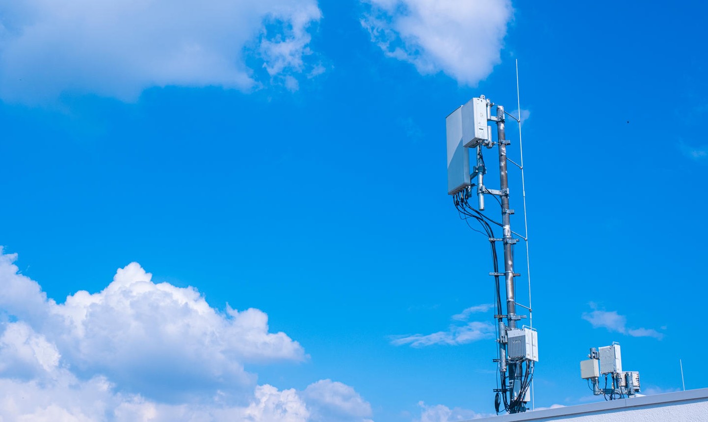 an antenna reaching into the sky